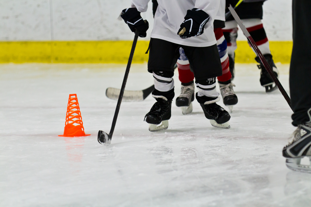 Hockey bör man börja med som liten